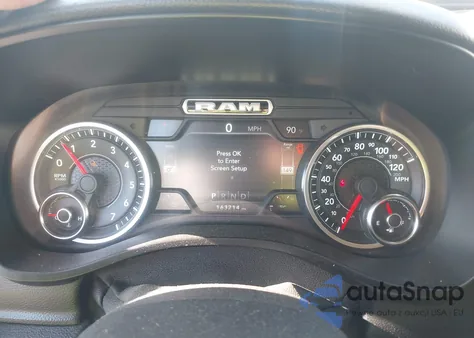 2019 Ram 1500 Big Horn/Lone Star 4X4 6'4 Box z USA, uszkodzony, nr VIN 1C6SRFMT7KN786222